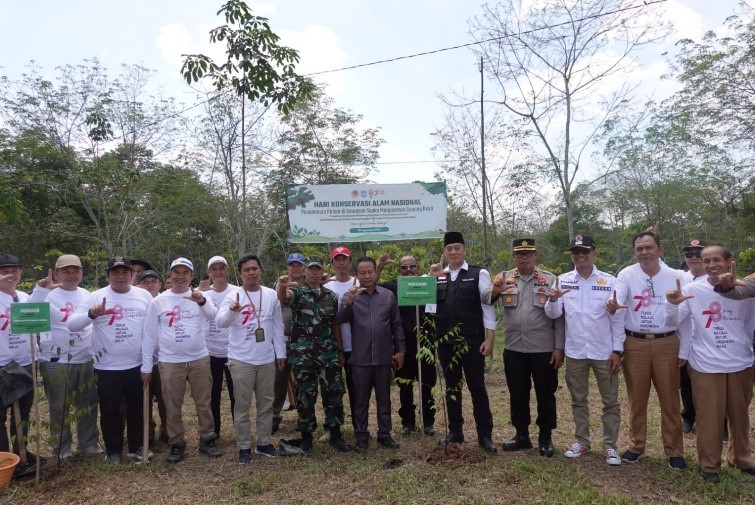 Peringati HKAN 2023, BKSDA Sumsel – Pemkab OKU Selatan Menanam Pohon Jenis Asli Dan Melepasliar 78 Ekor Burung Penyebar Biji