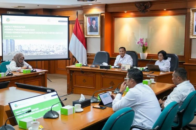Wamenhut Pimpin Rapat Lanjutan Persiapan Delegasi Kehutanan Menuju COP30 Brazil
