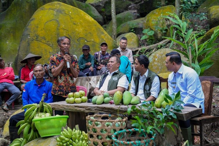 Menhut Tinjau Pengelolaan Perhutanan Sosial di Majalengka