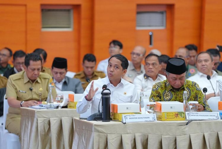 Menteri Kehutanan Paparkan Progres Pemulihan Kawasan Terdampak Banjir Bandang di Aceh, Sumatera Utara, dan Sumatera Barat