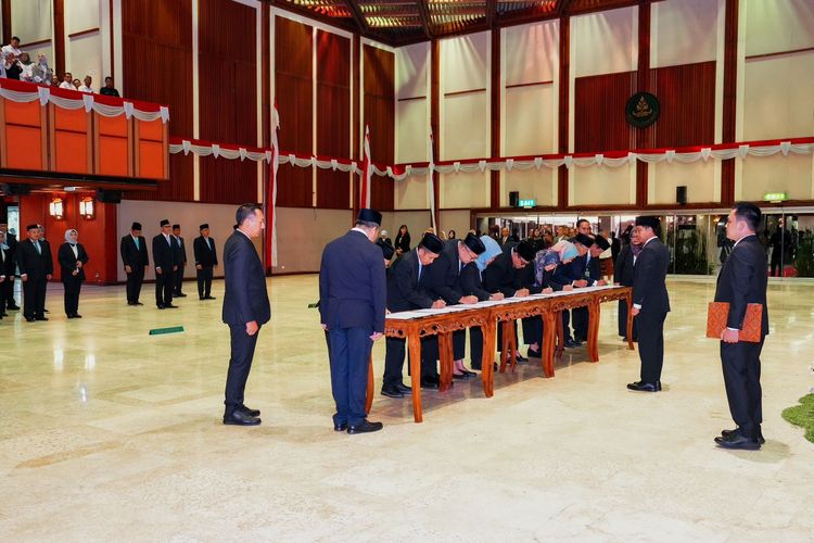 Menhut Lantik 55 Pejabat Tinggi Pratama untuk Struktur Baru Kementerian Kehutanan