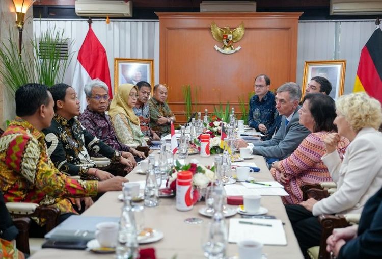Jerman Apresiasi Langkah Indonesia Libatkan Masyarakat Jaga Hutan
