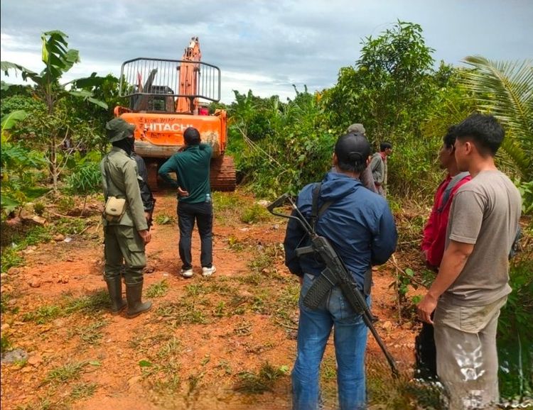 Gakkum Kehutanan Amankan Pelaku Perambahan Dengan Alat Berat di TN Kutai