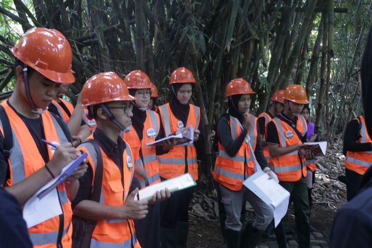 Ciptakan Inovasi Hijau, 30 Anak Muda Rumuskan Solusi Pelestarian Hutan di Rumpin Forestival 2026