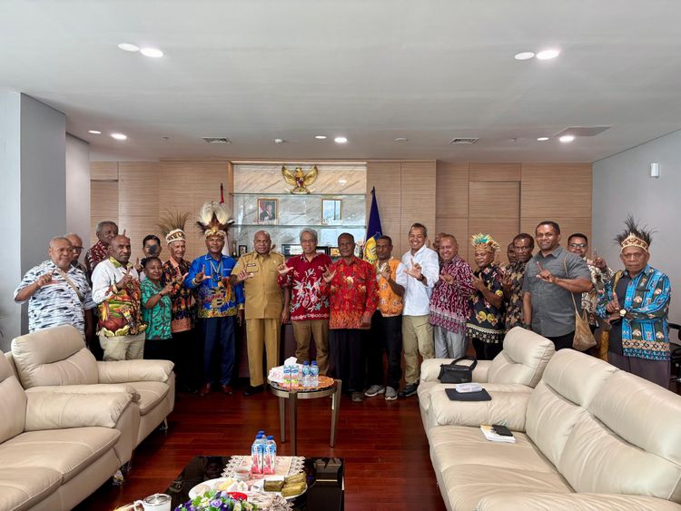 Kementerian Kehutanan, Pemerintah Provinsi Papua, dan Masyarakat Adat Sepakat Berdamai dan Berkolaborasi untuk Pelestarian Cenderawasih serta Pemberdayaan Ekonomi Masyarakat