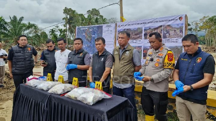 Kemenhut dan Bareskrim Polri Ungkap Hasil Forensik Kayu Gelondongan Banjir Sumut