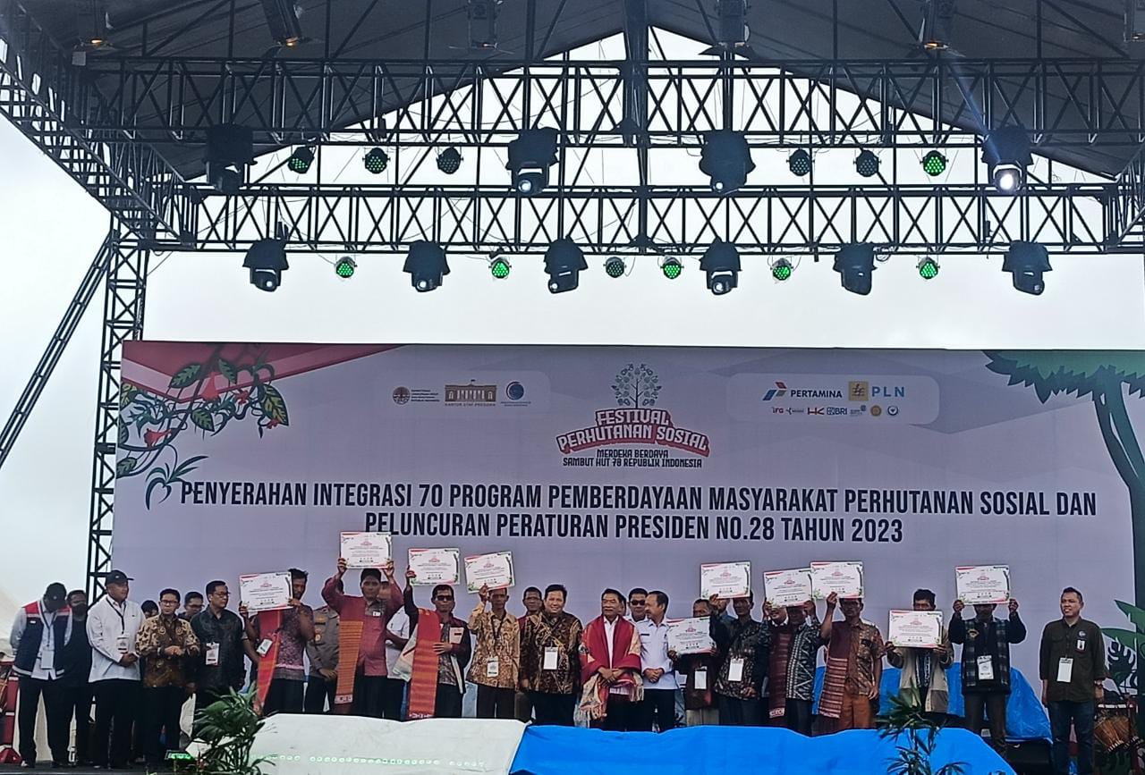 Semangat Kemerdekaan Mewujudkan Pengelolaan Sumber Daya Alam Berkelanjutan Melalui Perhutanan Sosia