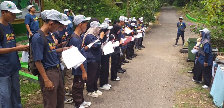 Bestari Rimba: Forest Explorer dan Citizen Science untuk Generasi Muda